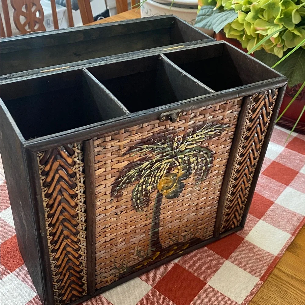 N/A vintage rattan
